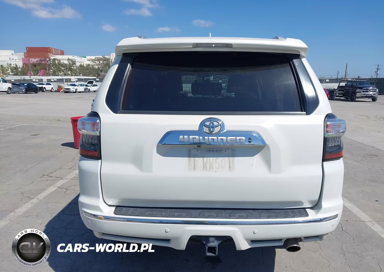 2018 Toyota 4Runner Limited VIN:JTEBU5JR7J5540338 - 17