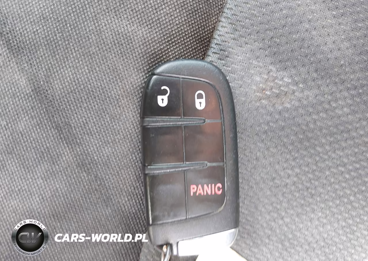 2018 Jeep Renegade Sport 4X4 VIN:ZACCJBAB0JPG92360 - 11