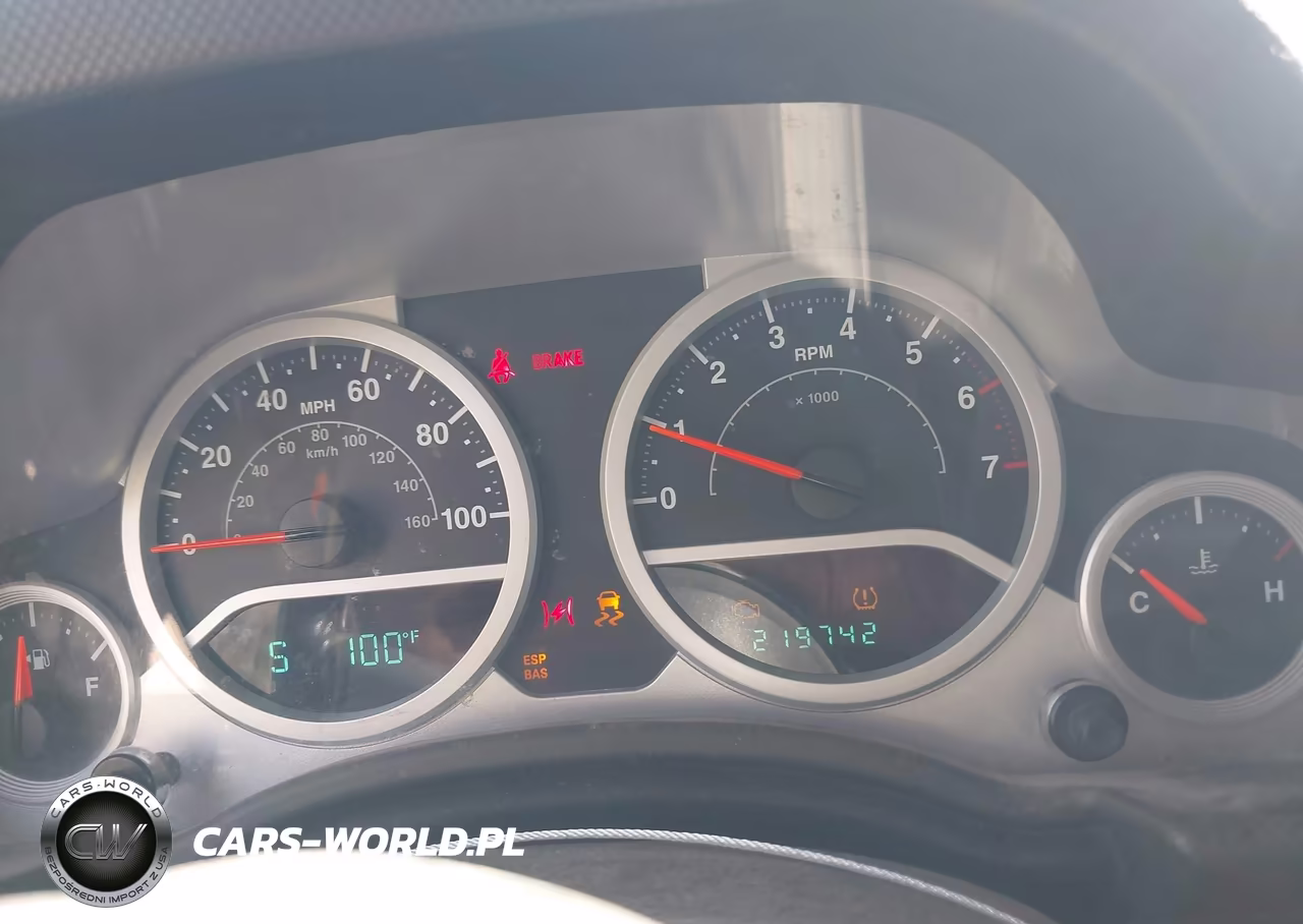 2010 Jeep Wrangler Rubicon VIN:1J4BA6D13AL211540 - 7