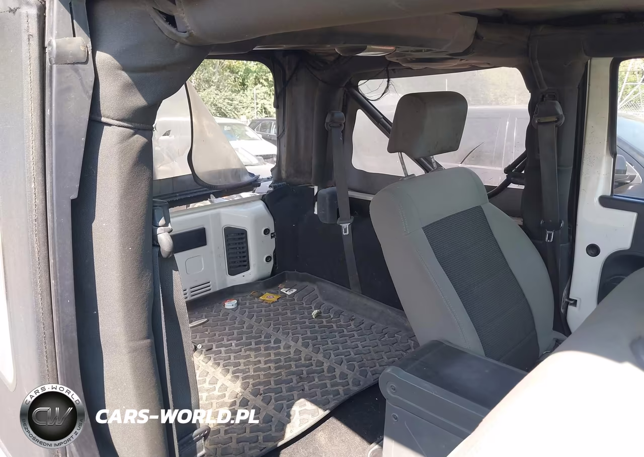 2010 Jeep Wrangler Rubicon VIN:1J4BA6D13AL211540 - 8