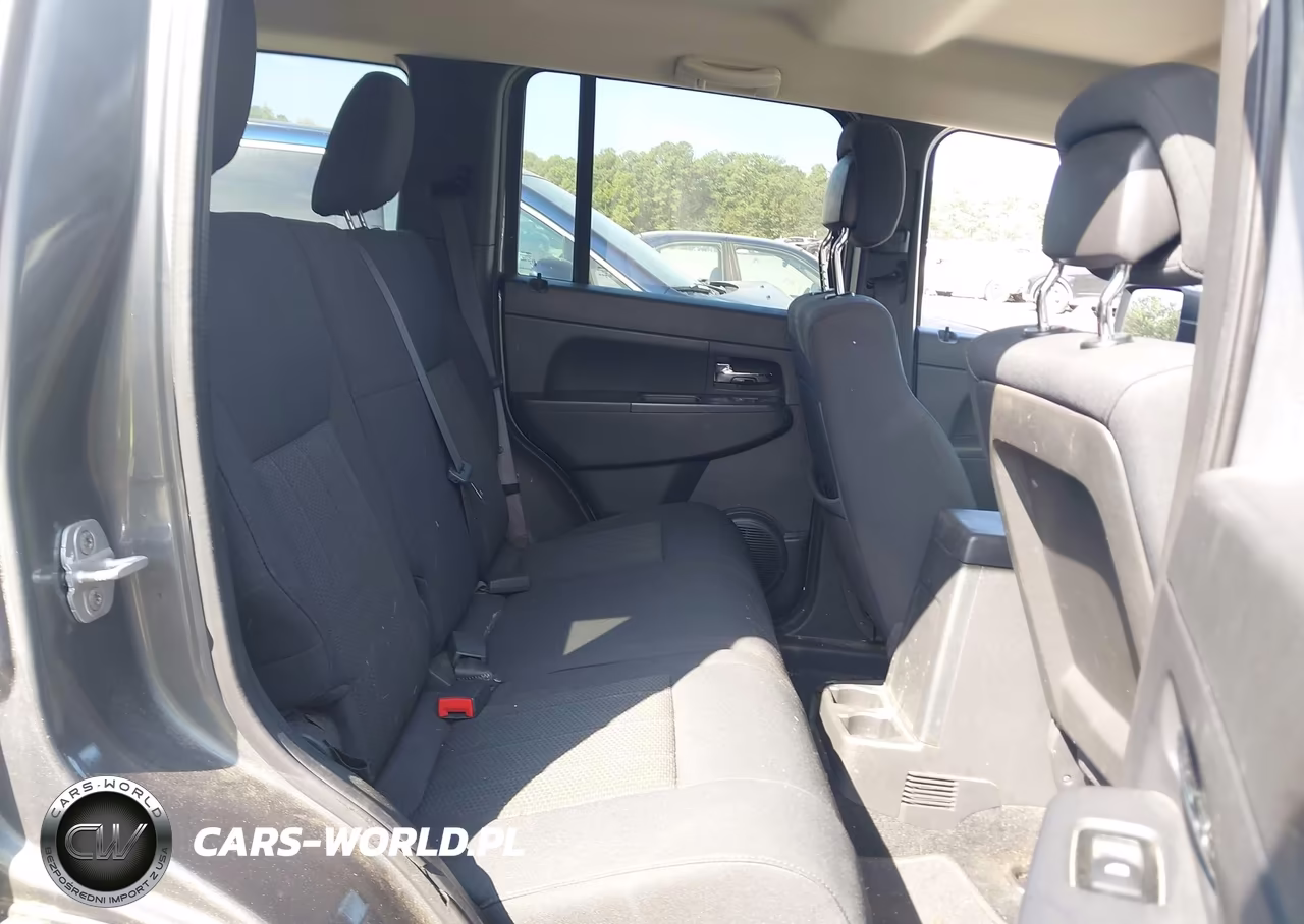 2012 Jeep Liberty Sport VIN:1C4PJLAK5CW109083 - 8