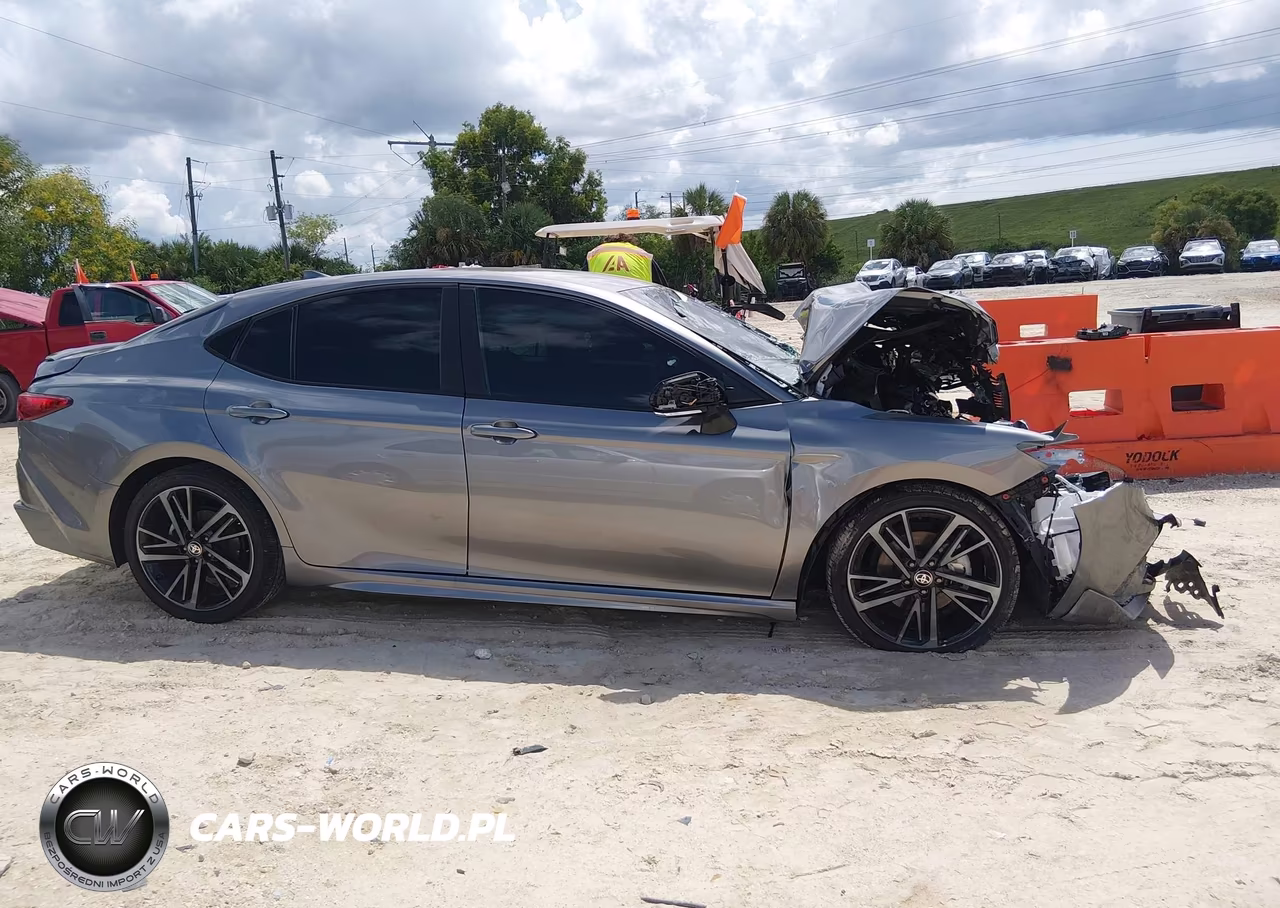 2026 Toyota Camry Xse VIN:4T1DAACK5TU664742 - 13