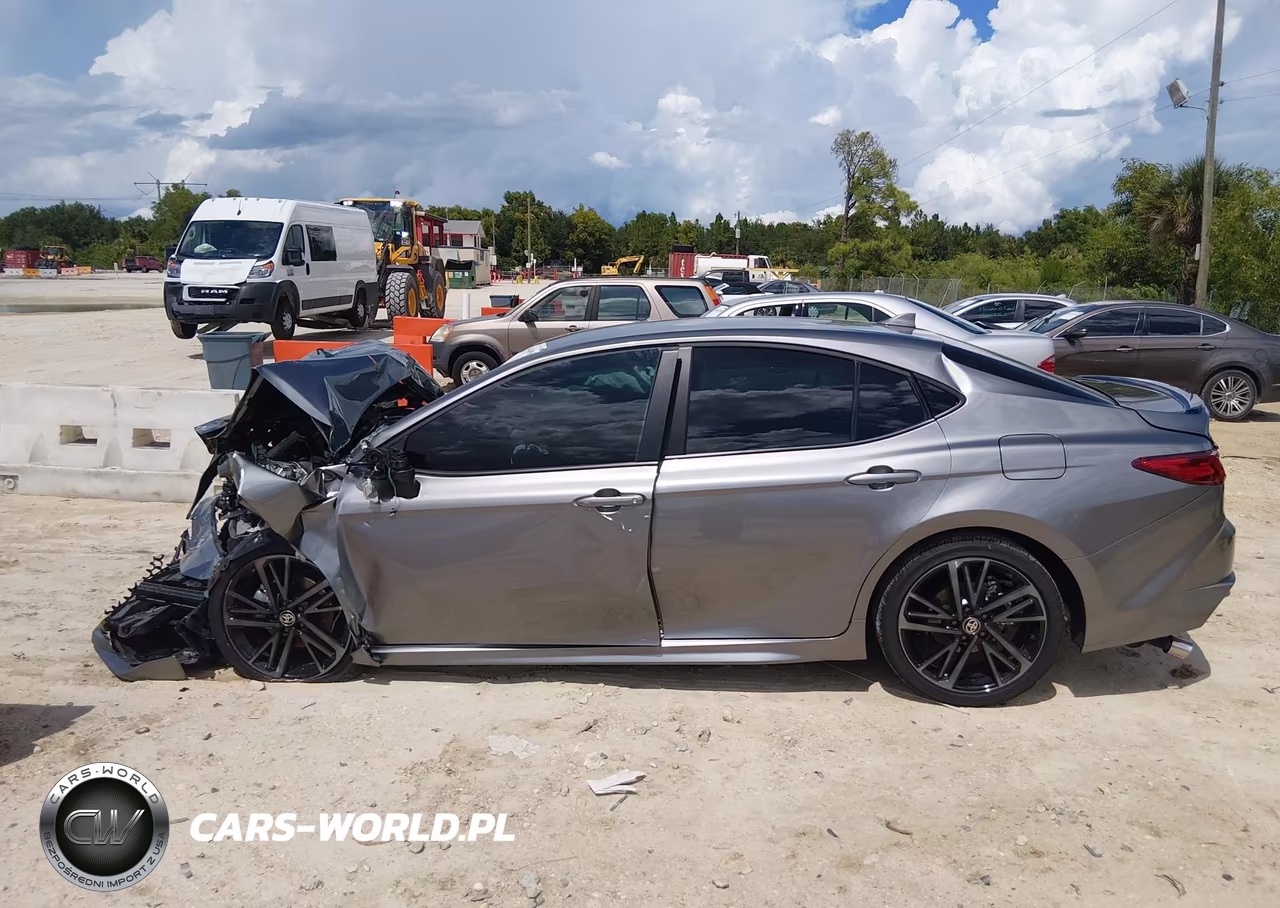 2026 Toyota Camry Xse VIN:4T1DAACK5TU664742 - 14