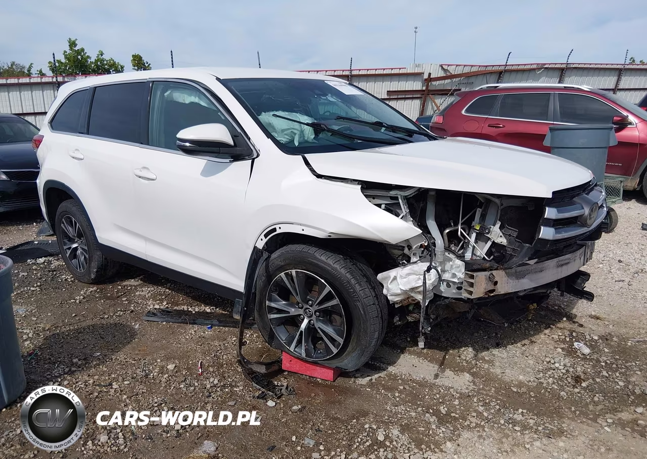 2019 Toyota Highlander Le – zdjęcie 1 z 17