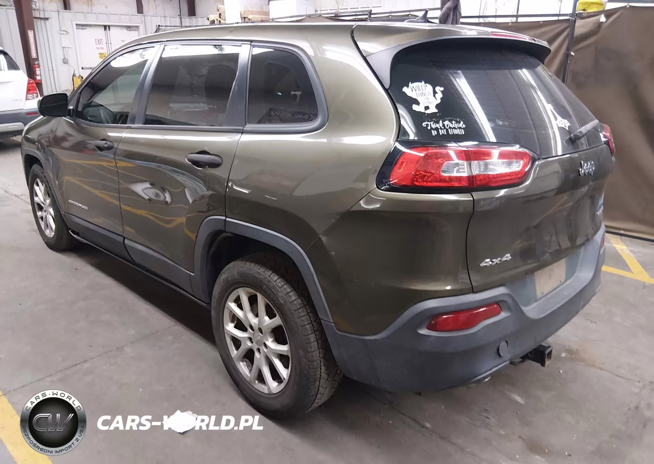 2015 Jeep Cherokee Sport VIN:1C4PJMAB1FW564586 - 3