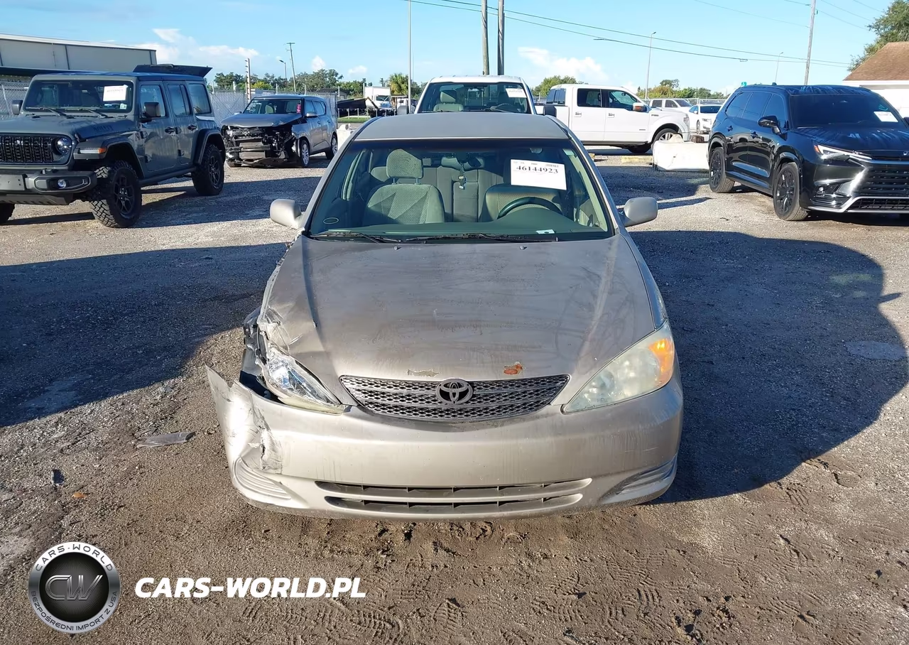2002 Toyota Camry Xle VIN:4T1BE32K22U536823 - 13
