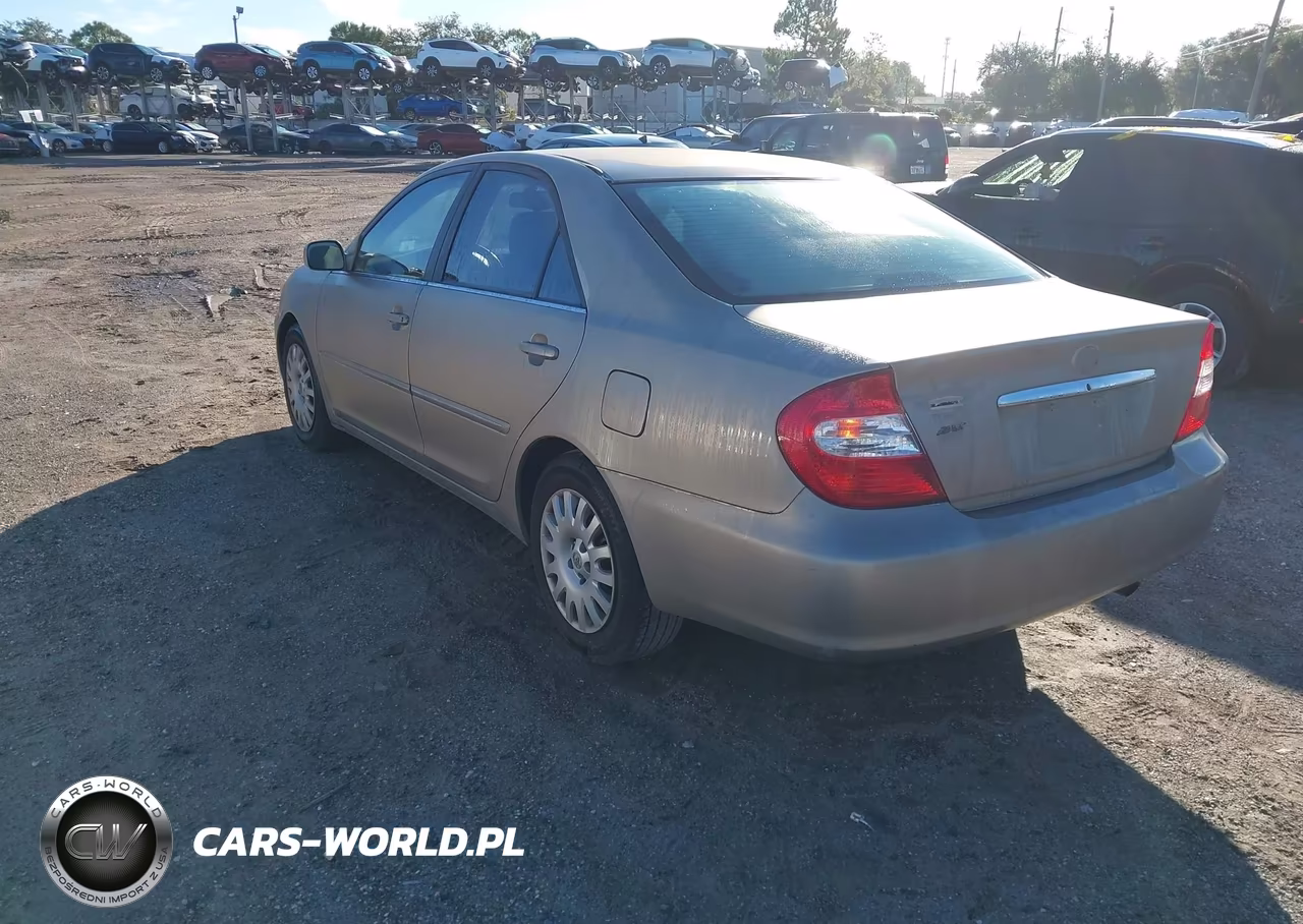 2002 Toyota Camry Xle VIN:4T1BE32K22U536823 - 3