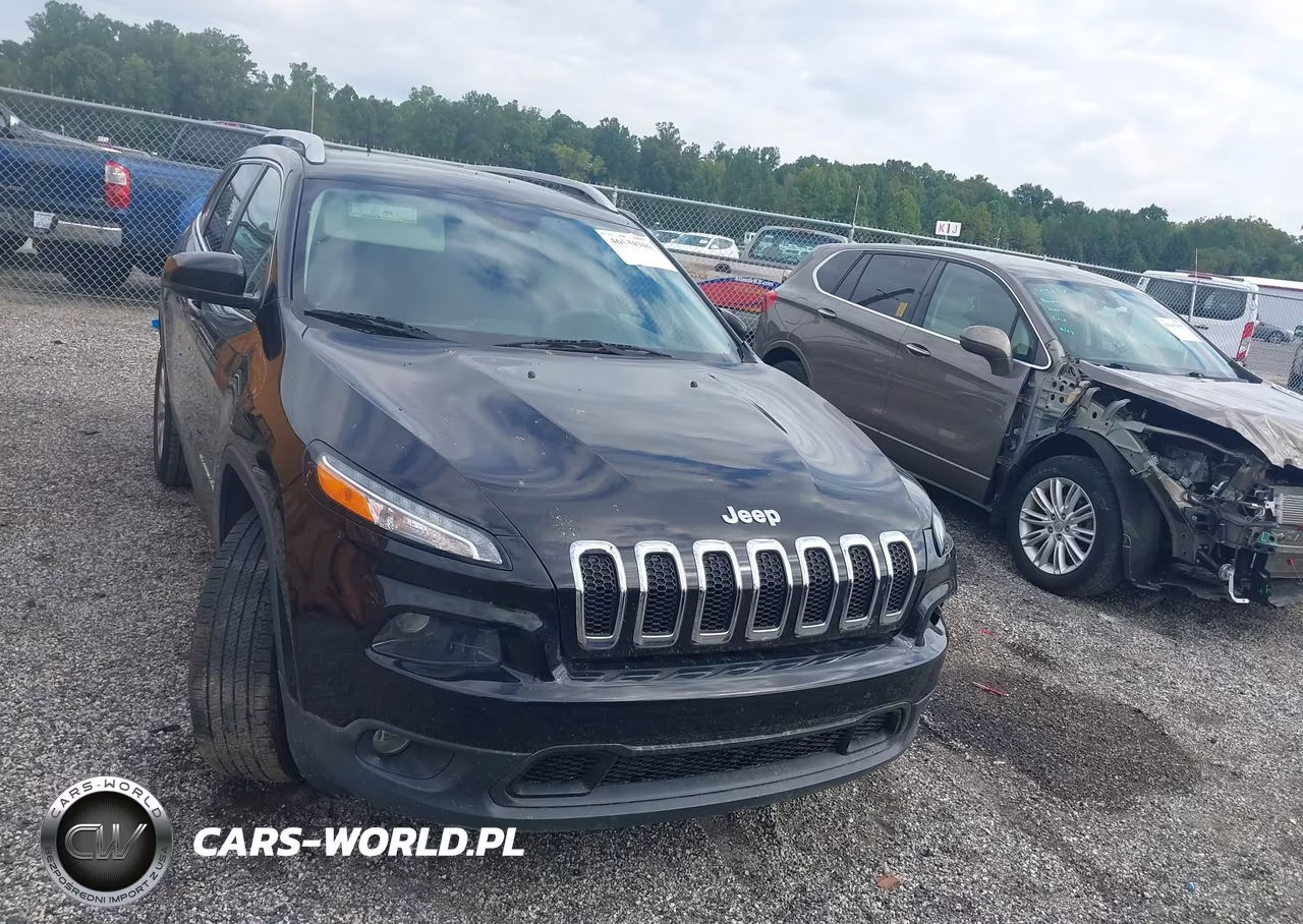 2017 Jeep Cherokee Latitude 4X4 VIN:1C4PJMCS5HW612980 - 12