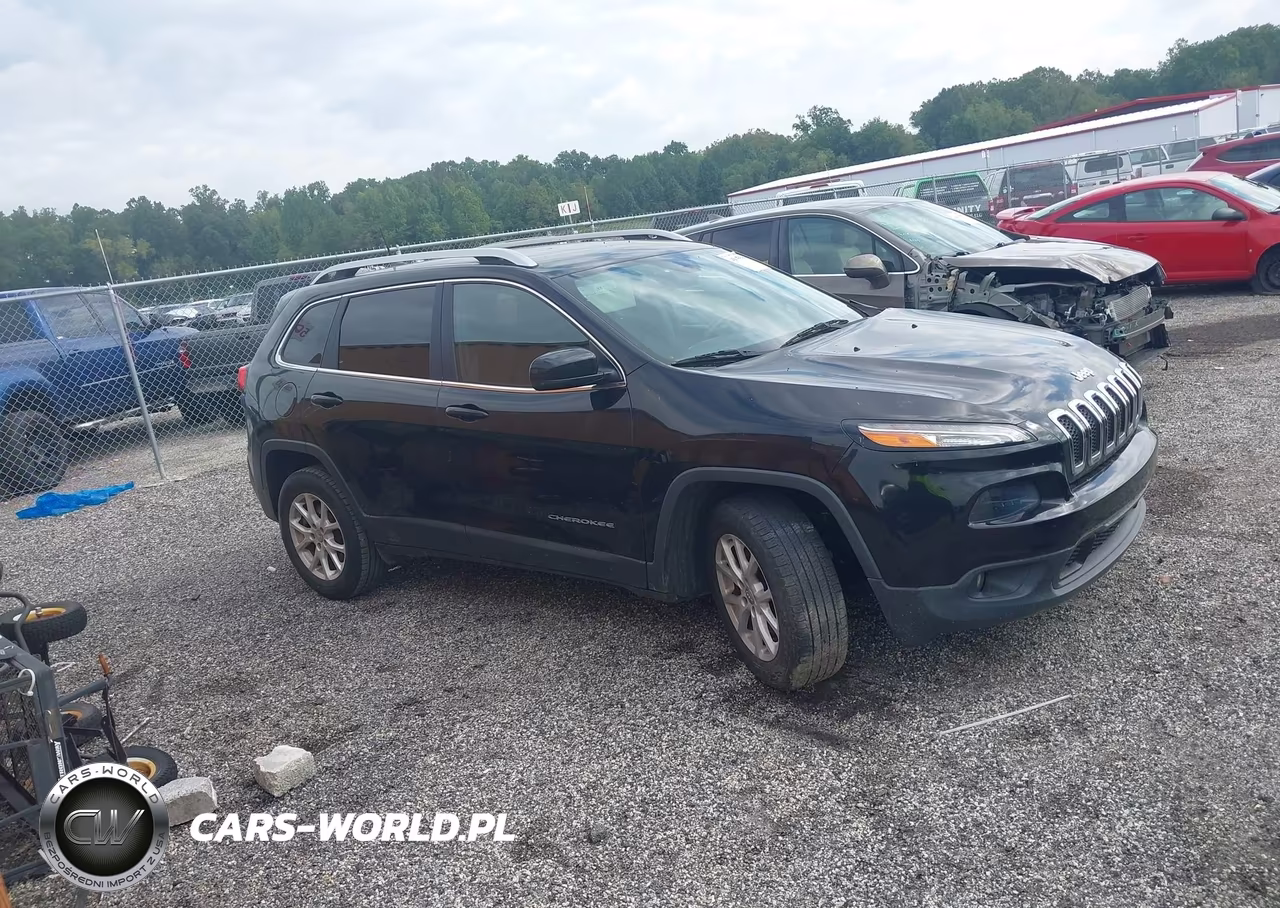 2017 Jeep Cherokee Latitude 4X4 VIN:1C4PJMCS5HW612980 - 13