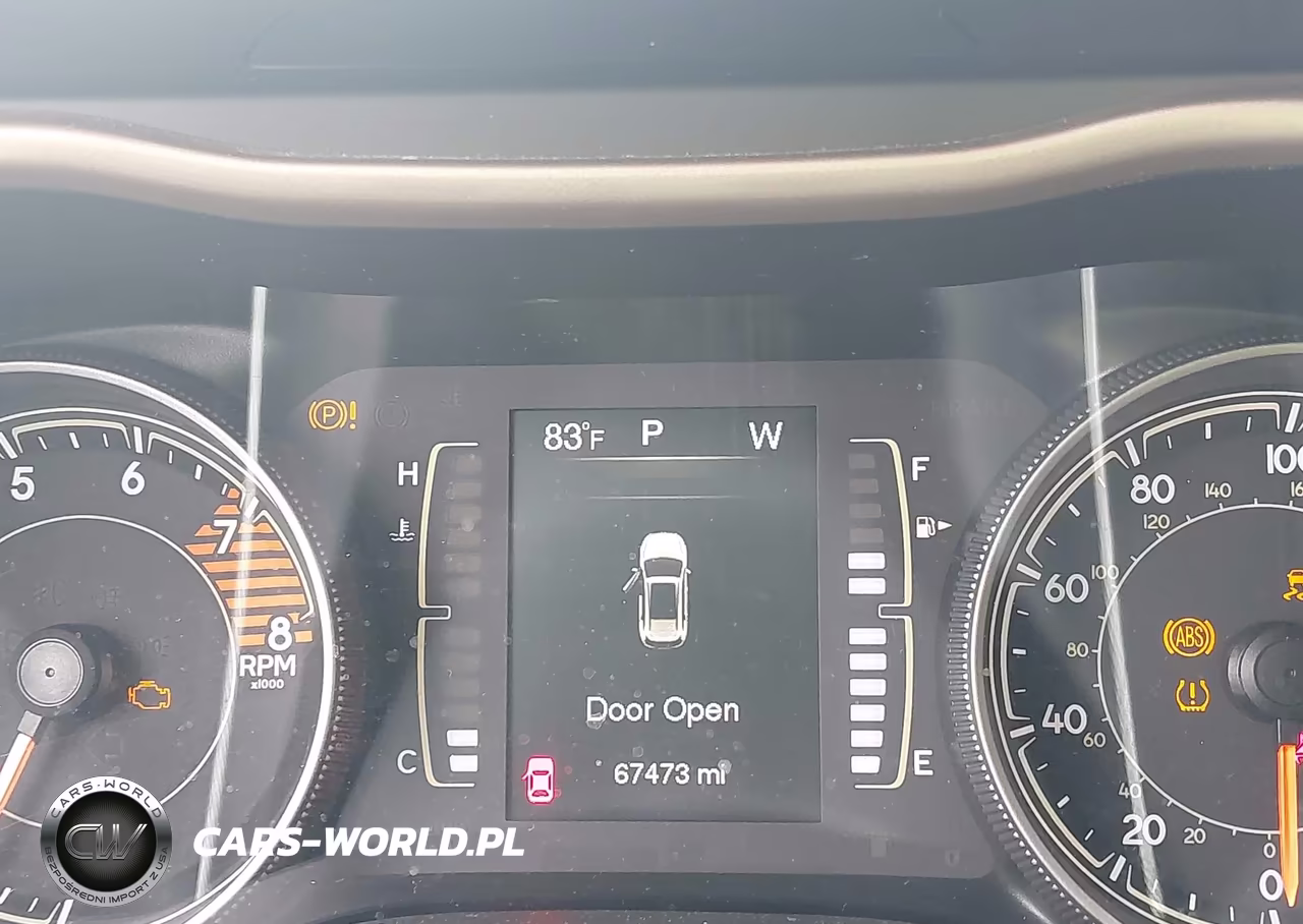 2017 Jeep Cherokee Latitude 4X4 VIN:1C4PJMCS5HW612980 - 7