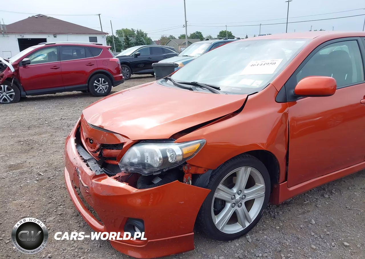 2013 Toyota Corolla S Special Edition VIN:2T1BU4EE5DC078262 - 6