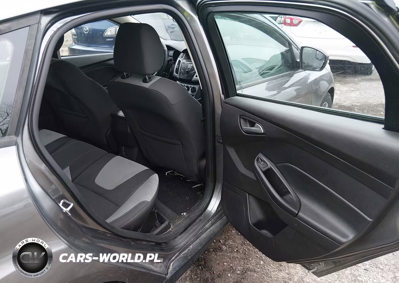 2014 Ford Focus Se VIN:1FADP3K21EL463550 - 8