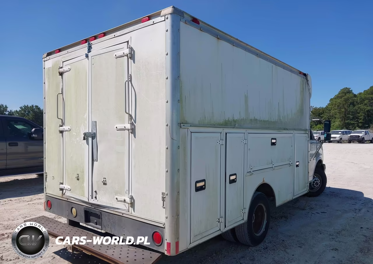 2005 GMC Savana Cutaway Standard W-C7L-C7N VIN:1GDJG31U751180268 - 4