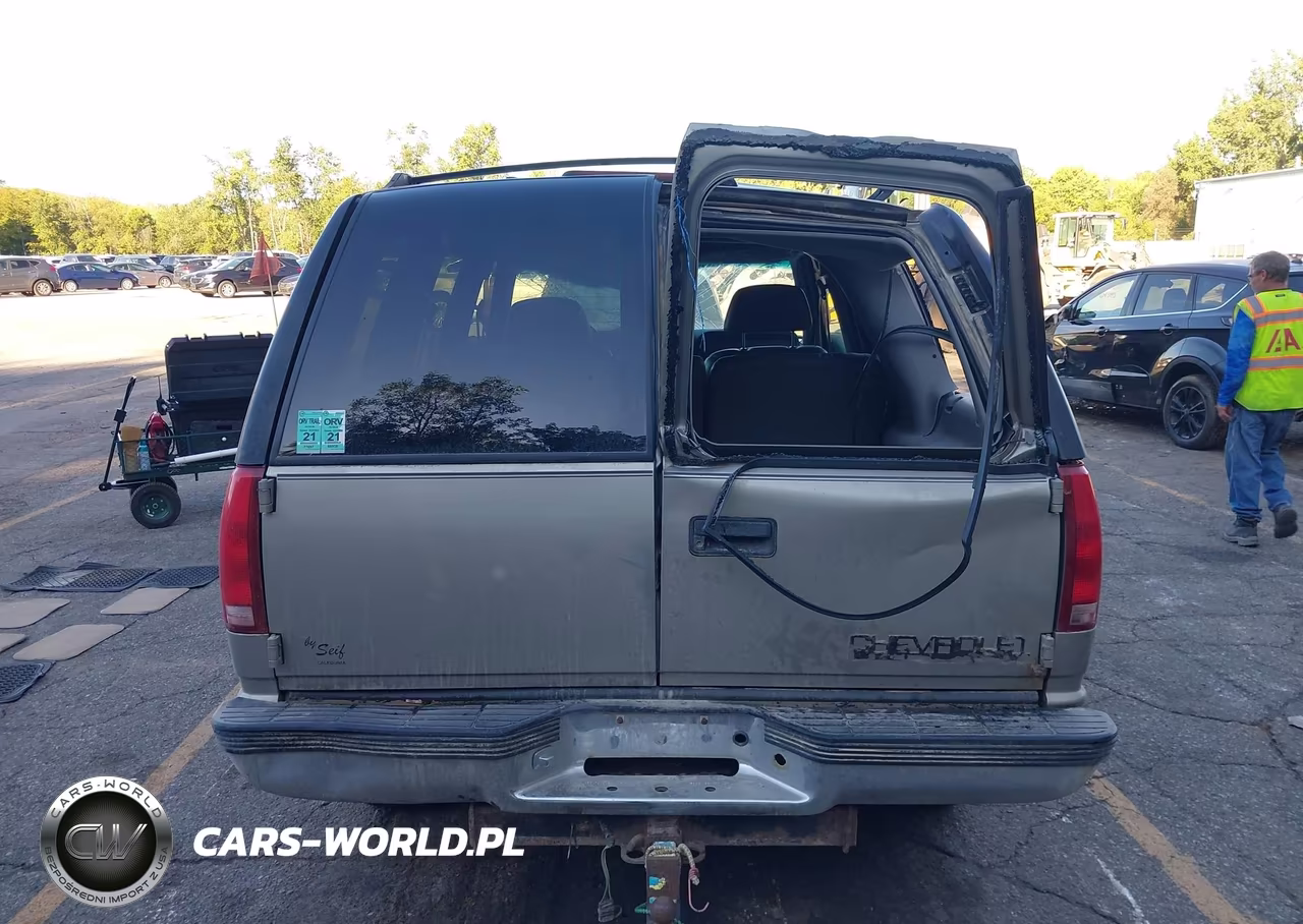 1999 Chevrolet Tahoe Ls VIN:1GNEK13R7XJ446271 - 16