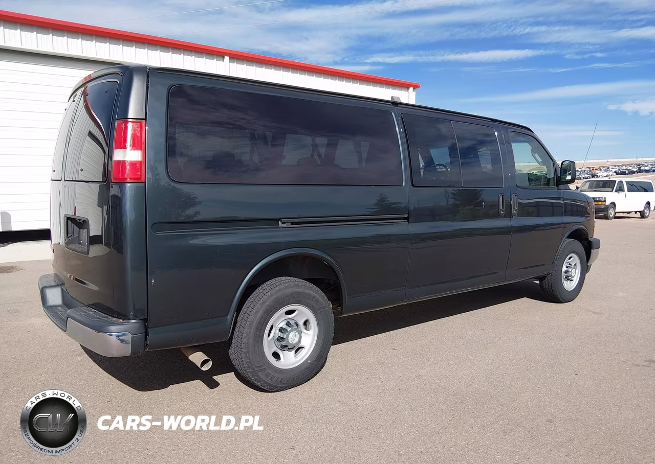2017 Chevrolet Express 3500 Lt VIN:1GAZGPFG5H1293926 - 4
