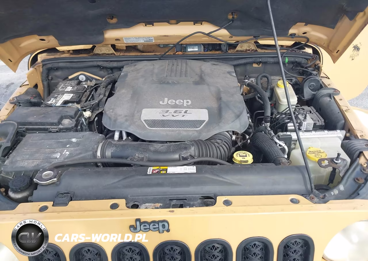2013 Jeep Wrangler Unlimited Sahara VIN:1C4HJWEG2DL685406 - 10
