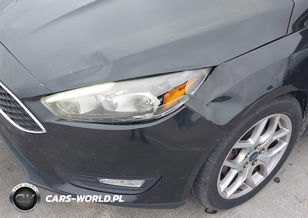2015 Ford Focus Se VIN:1FADP3F24FL319938 - 6