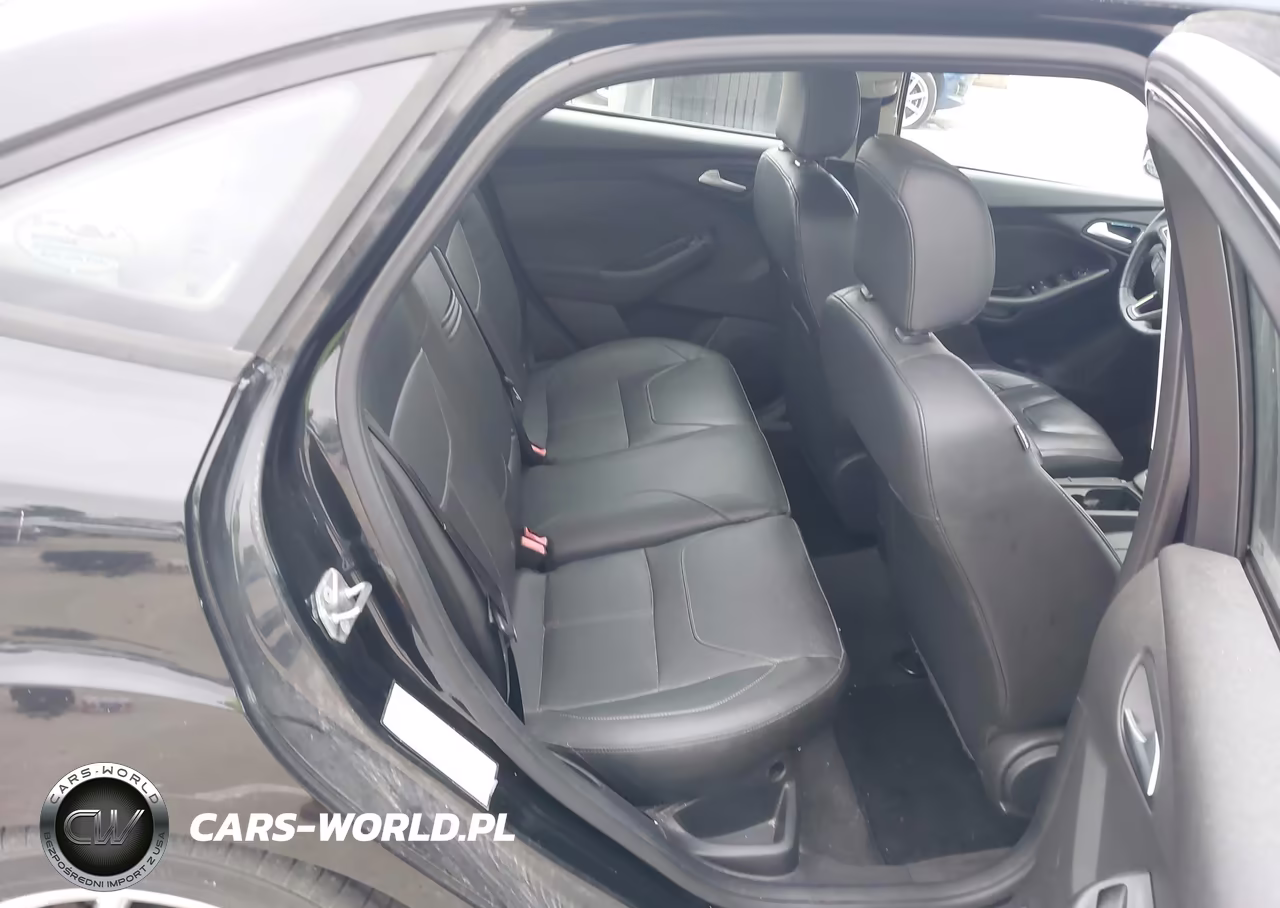 2015 Ford Focus Se VIN:1FADP3F24FL319938 - 8