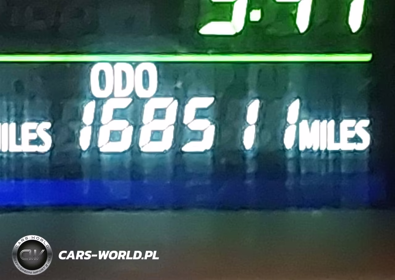 2015 Toyota Prius V Two VIN:JTDZN3EU5FJ026800 - 15