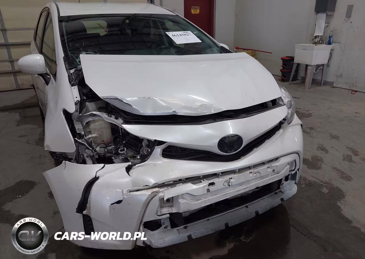 2015 Toyota Prius V Two VIN:JTDZN3EU5FJ026800 - 6