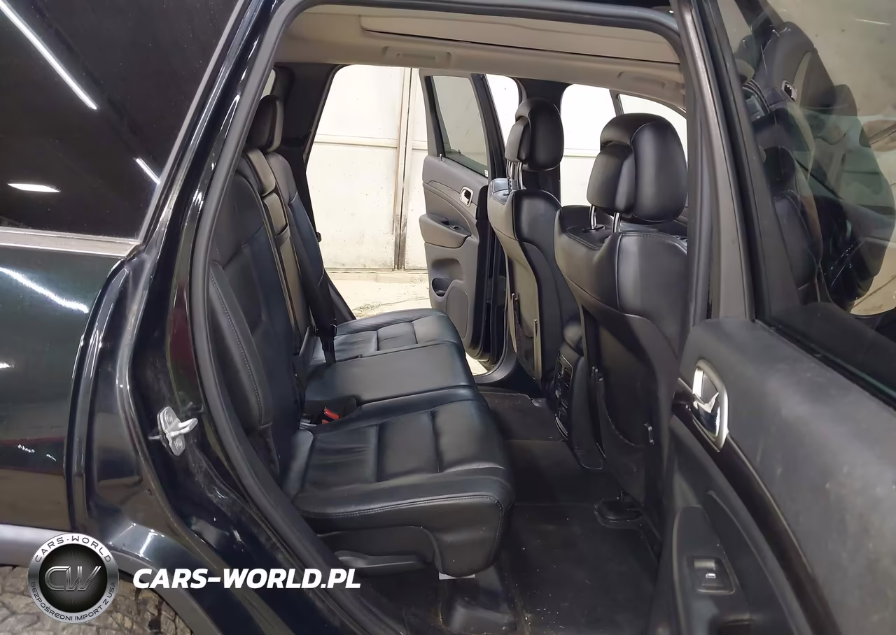 2012 Jeep Grand Cherokee Laredo VIN:1C4RJFAT0CC260708 - 8