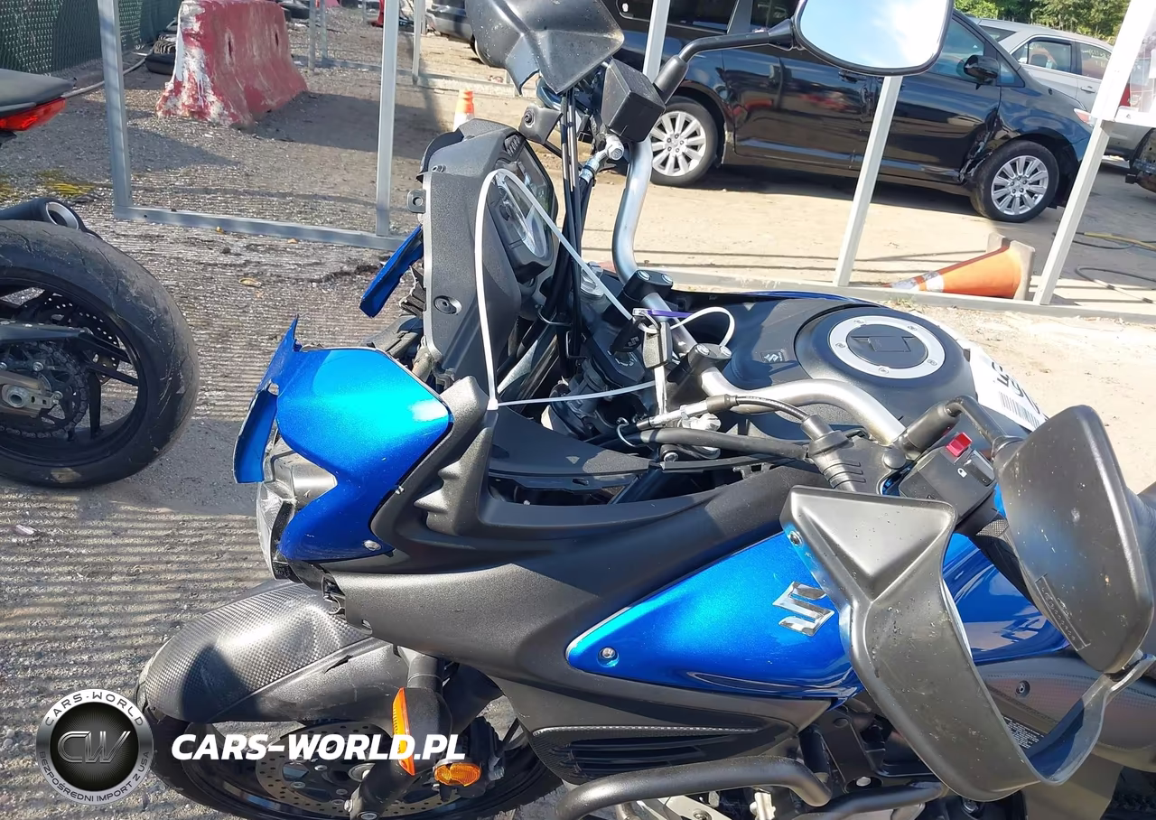 2015 Suzuki Dl650 A VIN:JS1VP56A8F2100658 - 14