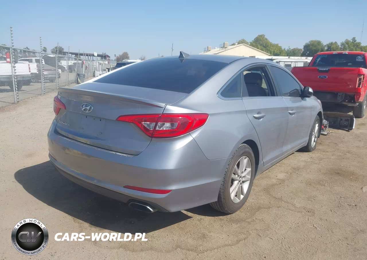 2015 Hyundai Sonata Se VIN:5NPE24AF2FH152898 - 4