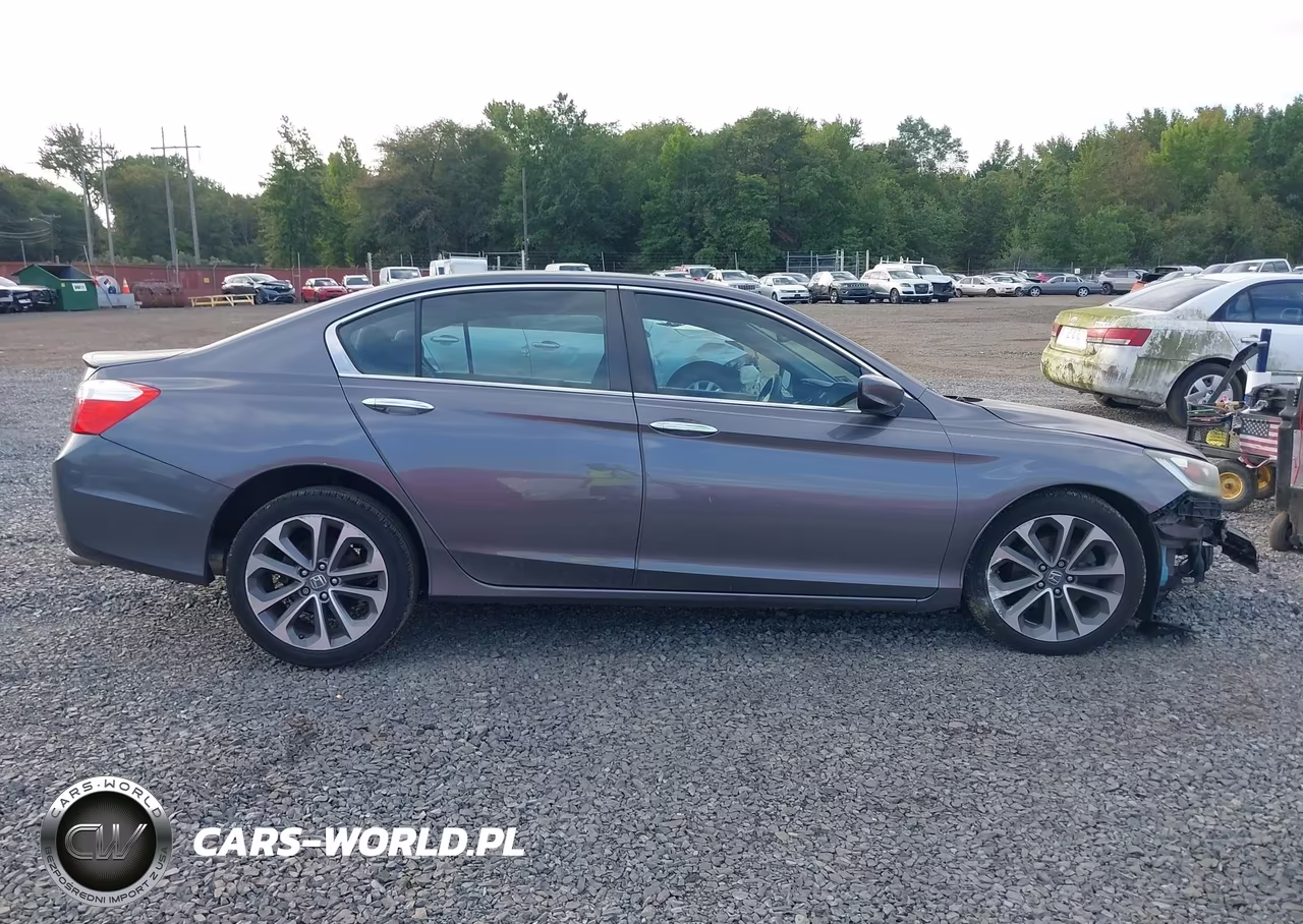 2015 Honda Accord Sport VIN:1HGCR2F5XFA222745 - 13
