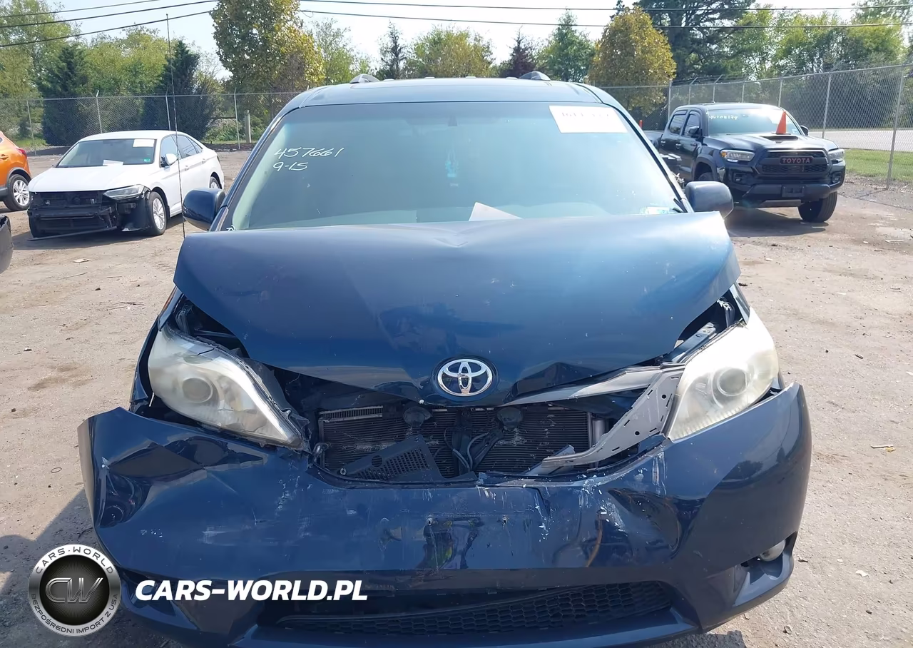 2012 Toyota Sienna Xle V6 8 Passenger VIN:5TDYK3DC4CS258168 - 12
