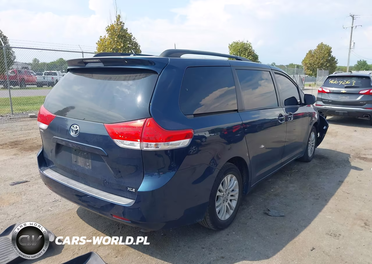 2012 Toyota Sienna Xle V6 8 Passenger VIN:5TDYK3DC4CS258168 - 4