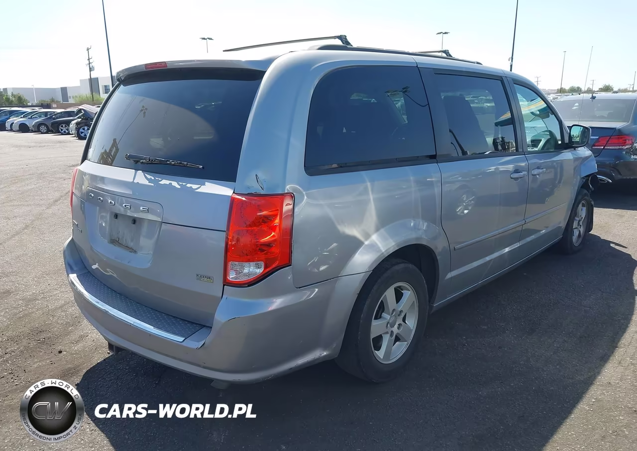 2013 Dodge Grand Caravan Sxt VIN:2C4RDGCG7DR627996 - 4