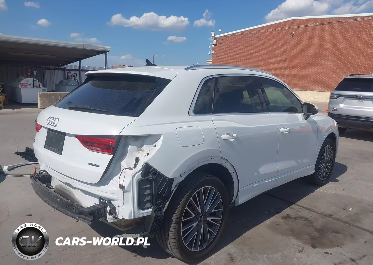 2021 Audi Q3 Premium Plus VIN:WA1BUCF37M1089303 - 4