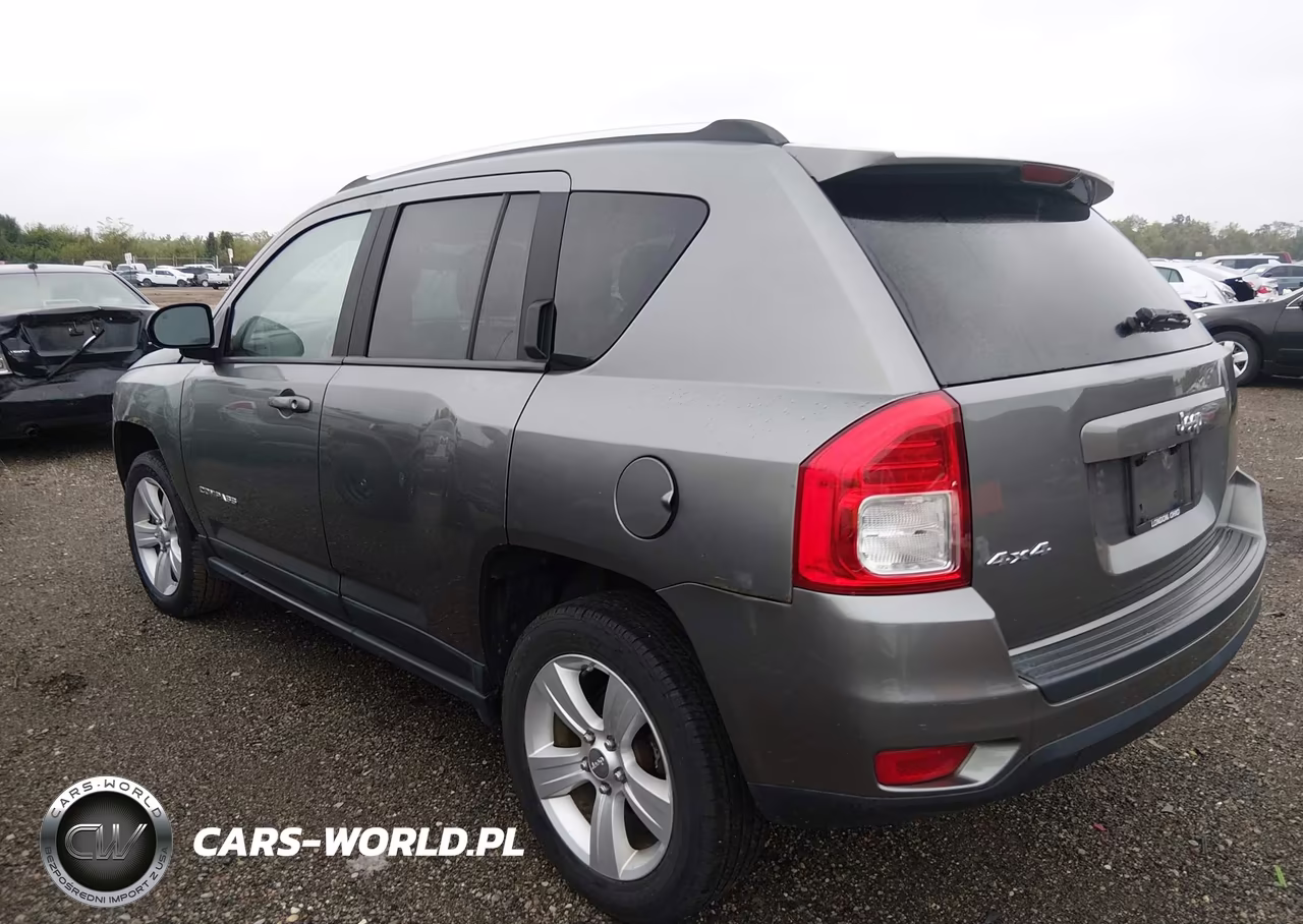 2011 Jeep Compass VIN:1J4NF1FB9BD243945 - 3