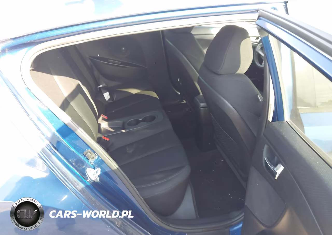 2017 Hyundai Veloster Value Edition VIN:KMHTC6AD7HU323230 - 8