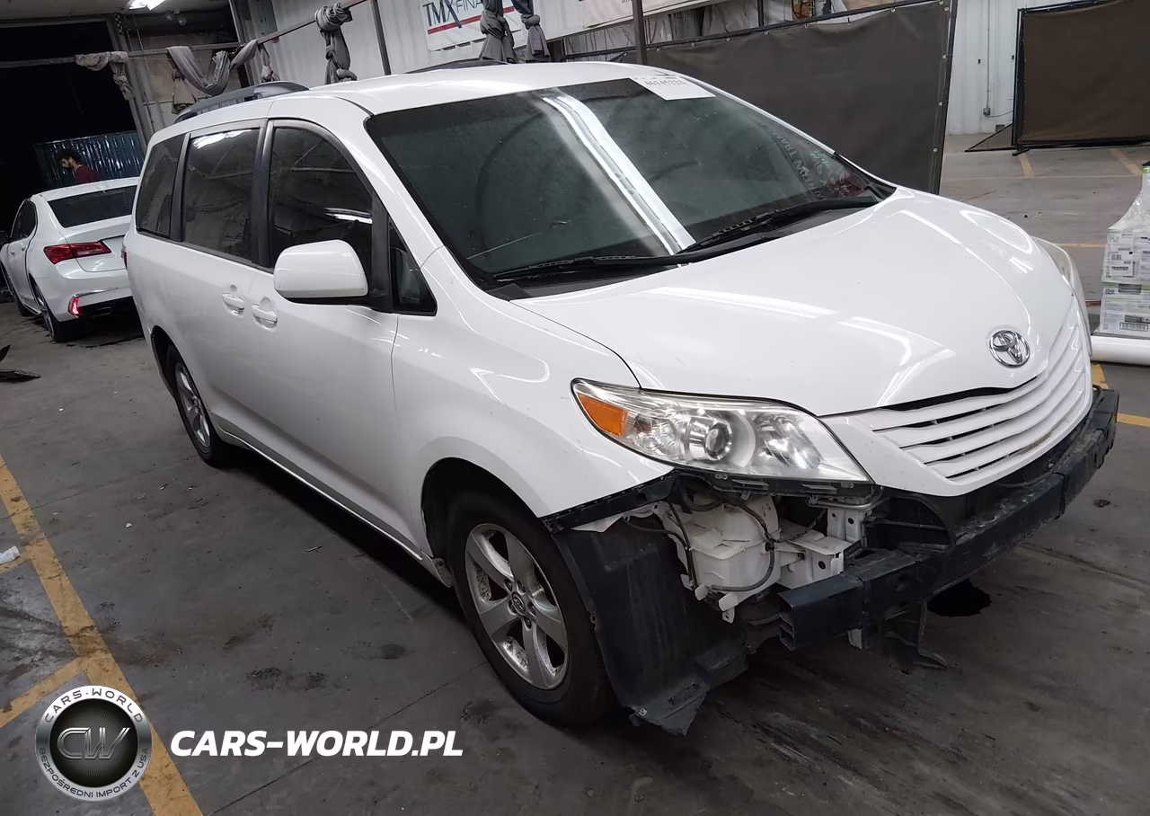 2017 Toyota Sienna Le 8 Passenger