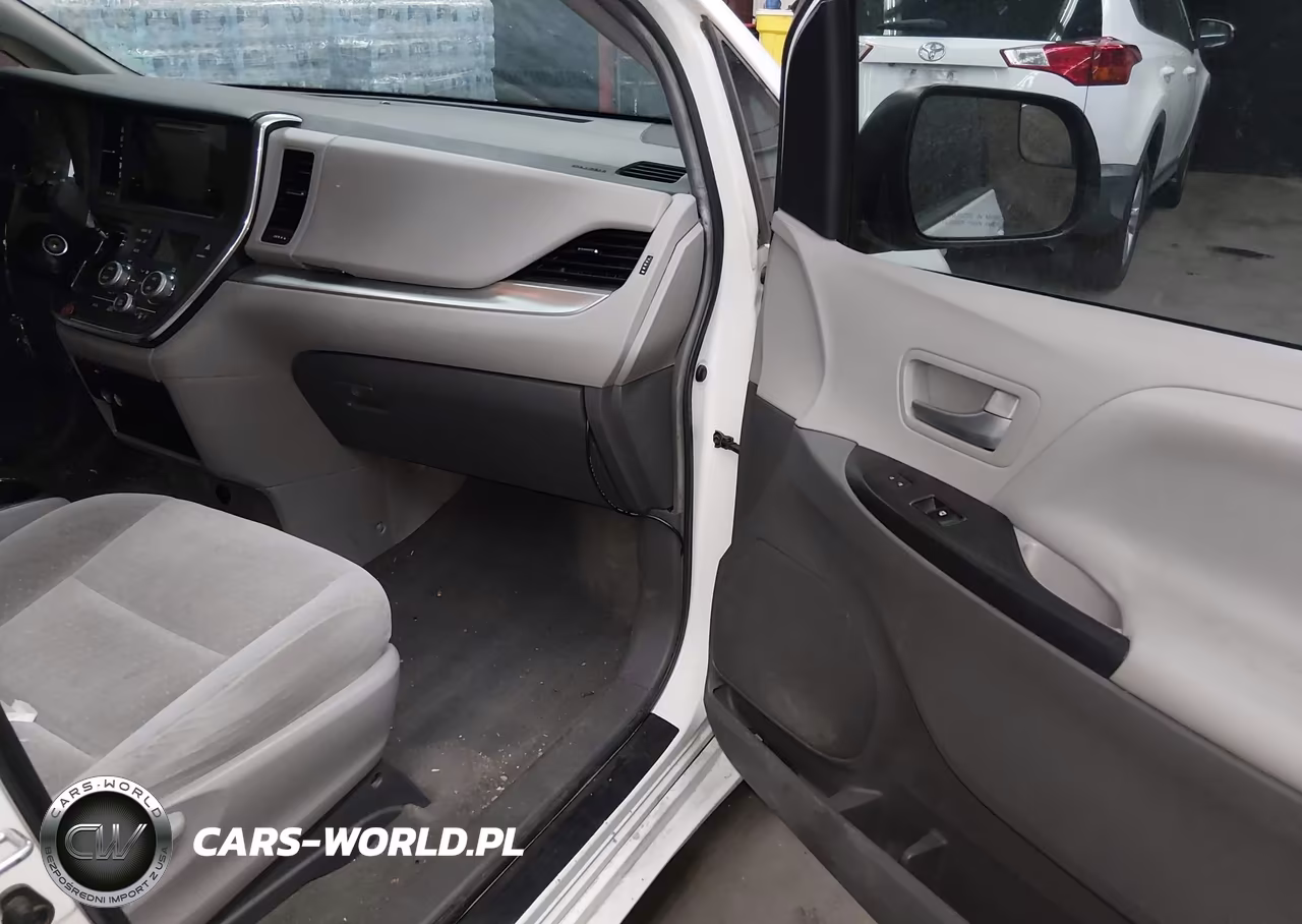 2017 Toyota Sienna Le 8 Passenger VIN:5TDKZ3DC4HS855460 - 5