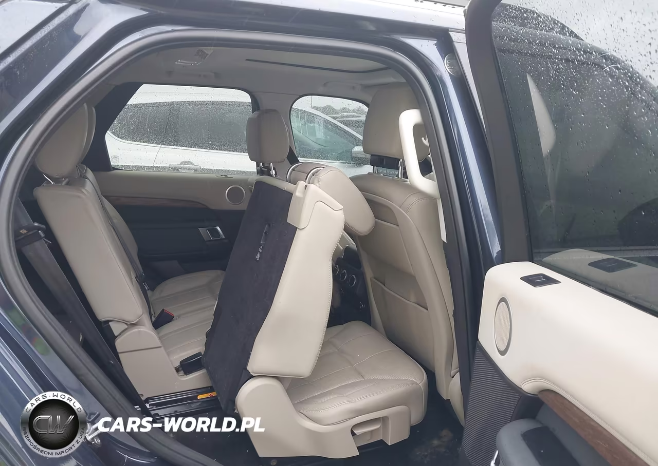 2018 Land Rover Discovery Hse VIN:SALRR2RV2JA063693 - 8