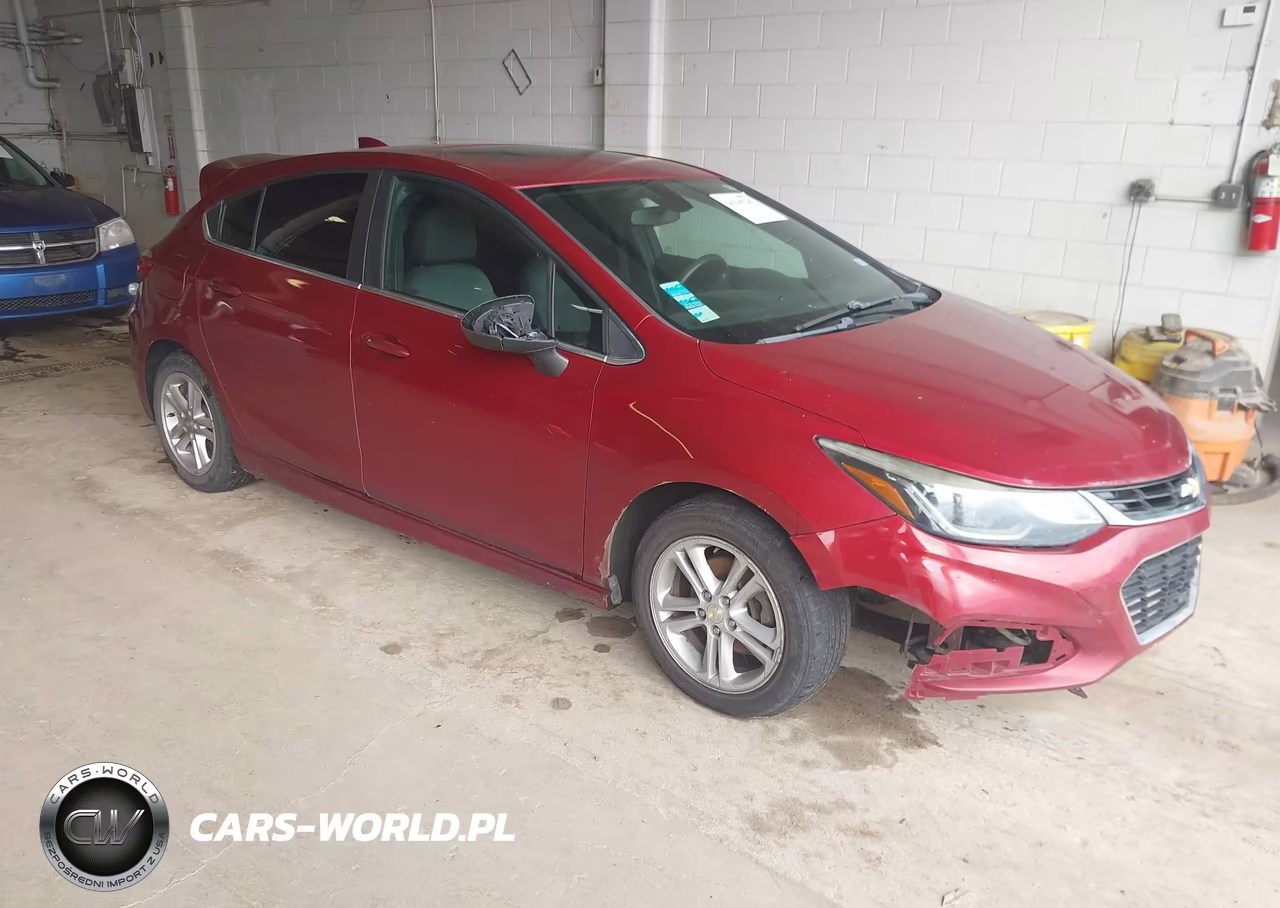 2017 Chevrolet Cruze Lt Auto – zdjęcie 1 z 18