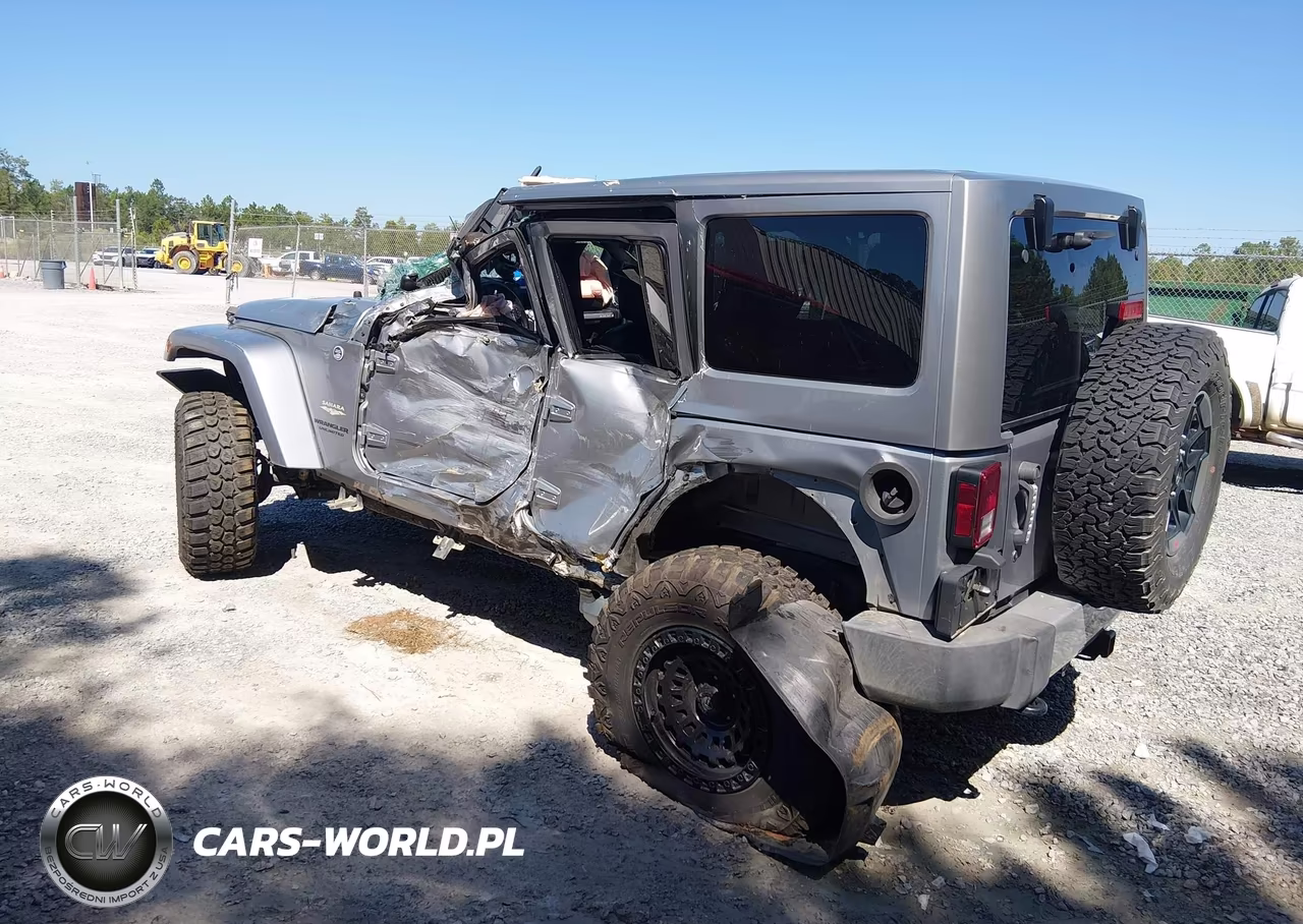2014 Jeep Wrangler Unlimited Sahara VIN:1C4BJWEG1EL107434 - 3