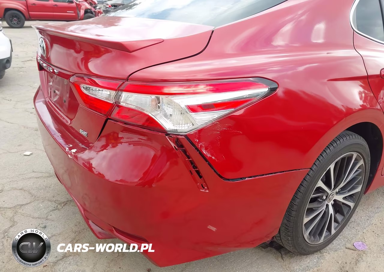 2020 Toyota Camry Se VIN:4T1G11AK9LU361916 - 19