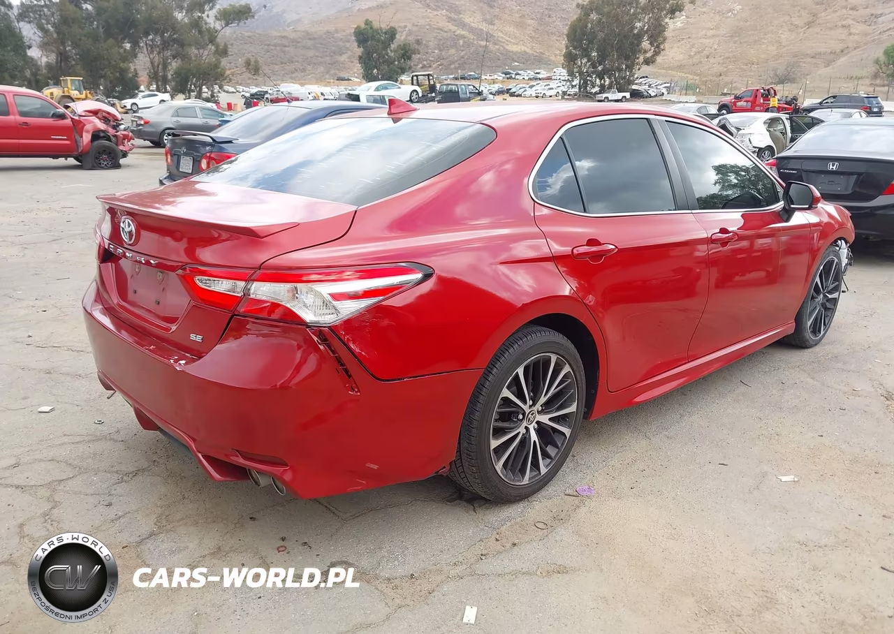 2020 Toyota Camry Se VIN:4T1G11AK9LU361916 - 4