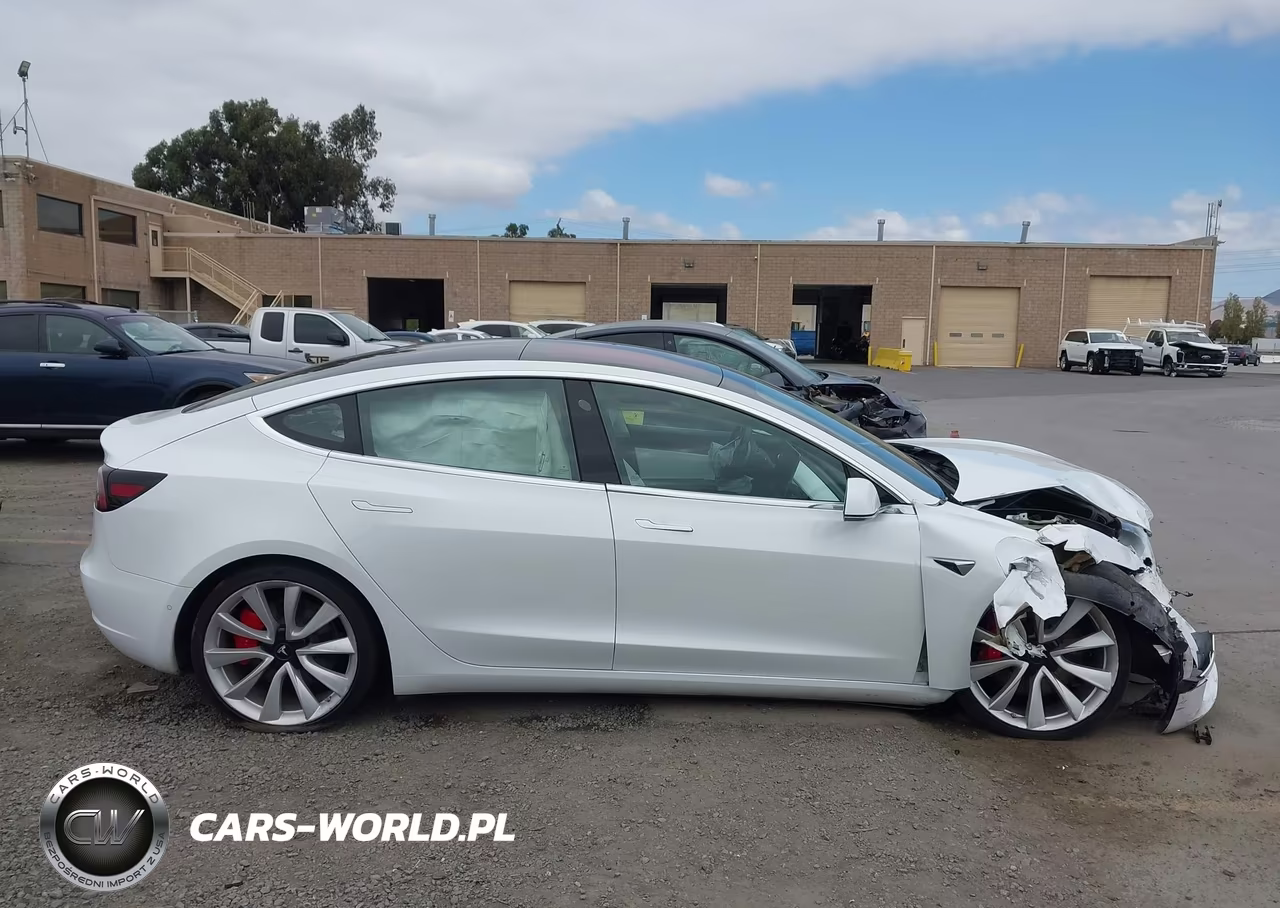 2018 Tesla Model 3 Long Range-Performance VIN:5YJ3E1EB2JF081357 - 11