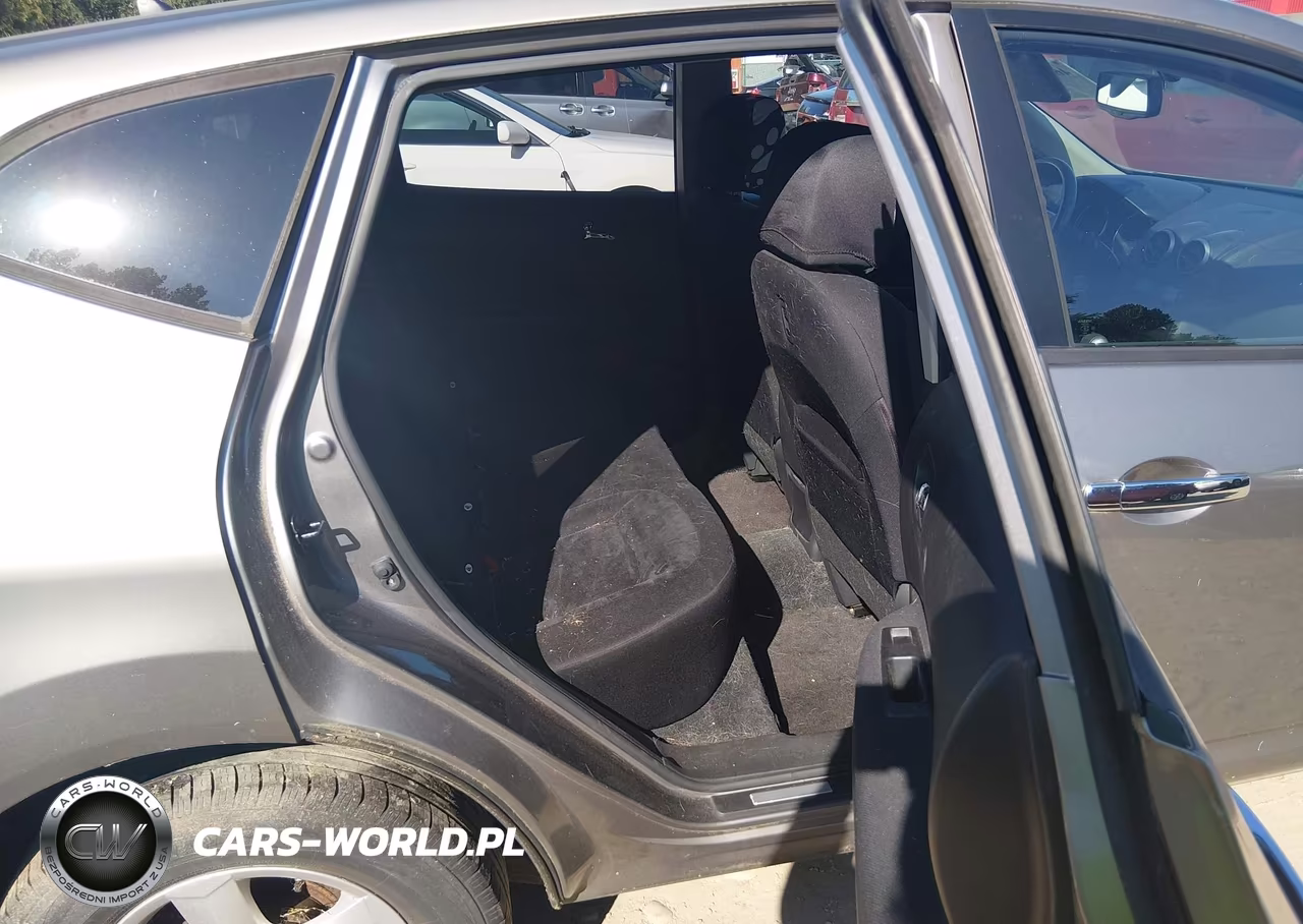 2010 Nissan Rogue S VIN:JN8AS5MV5AW105699 - 8