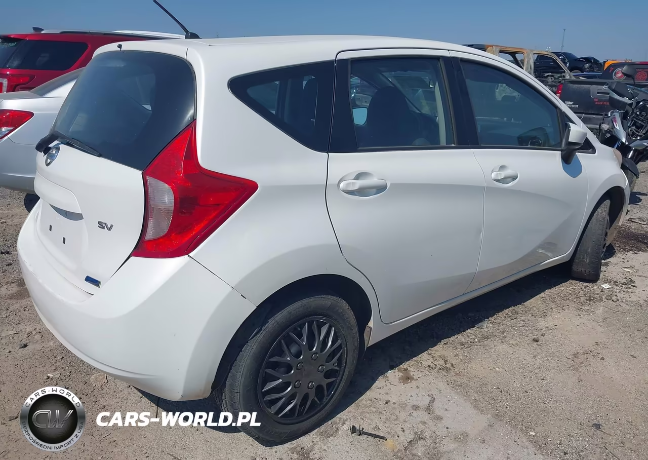 2015 Nissan Versa Note S (Sr)-S Plus-Sl-Sr-Sv VIN:3N1CE2CP2FL376622 - 4