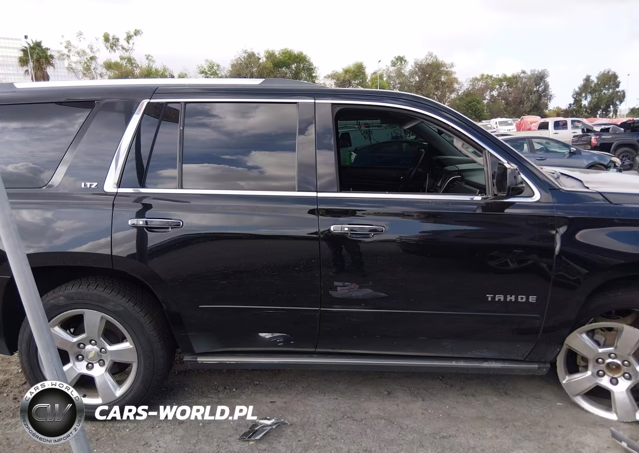 2015 Chevrolet Tahoe Ltz VIN:1GNSKCKC8FR623583 - 13