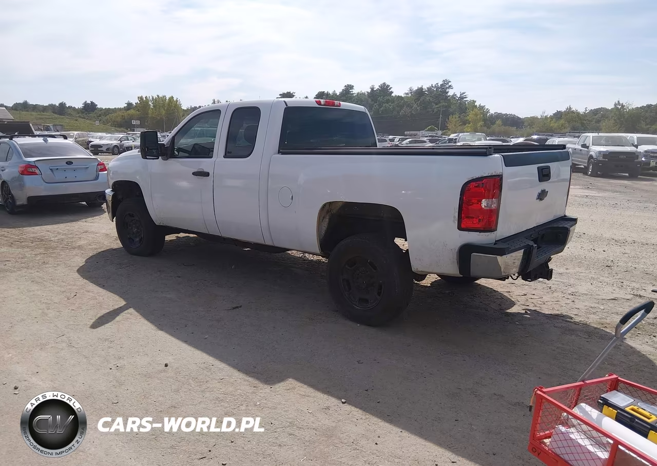2011 Chevrolet Silverado 2500Hd Work Truck VIN:1GC2KVCG6BZ450288 - 3