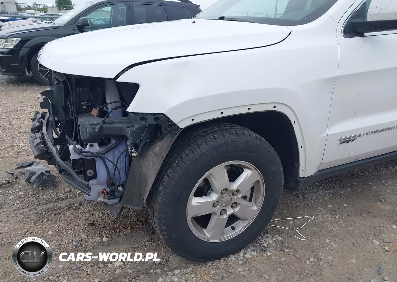2015 Jeep Grand Cherokee Laredo VIN:1C4RJFAG8FC235031 - 18