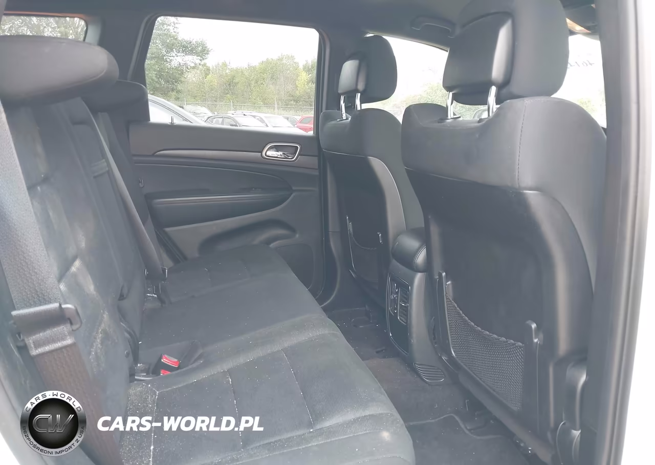2015 Jeep Grand Cherokee Laredo VIN:1C4RJFAG8FC235031 - 8