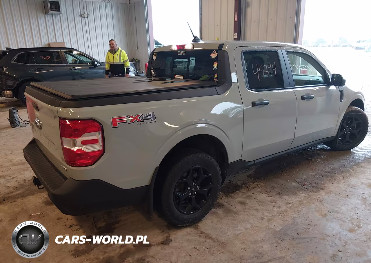 2023 Ford Maverick Xlt VIN:3FTTW8F91PRA42459 - 4