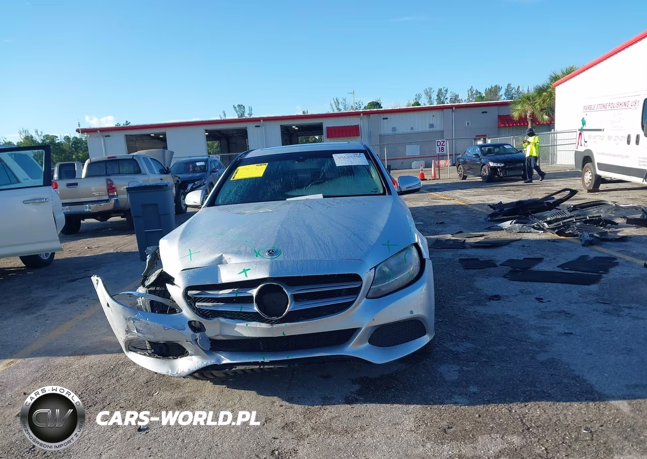2018 Mercedes-Benz C 300 4Matic VIN:55SWF4KBXJU250636 - 12